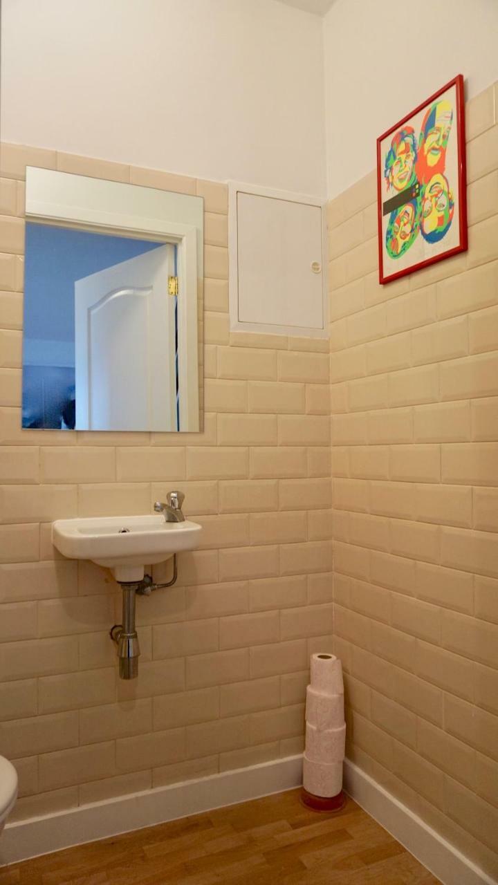 Unit 8 - Charming Loft Apt. Near Avenue Louise Free Parking بروكسل المظهر الخارجي الصورة